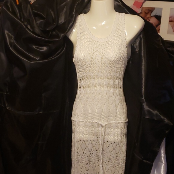 Victoria's Secret Other - Victoria Secrets cover up